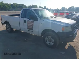 2006 Ford F-150 XL with VIN 1FTRF14W06NB28681, listed as a IAAI auction lot 42147085 with 381,160 mi miles. Bid and sale history available at carsss.com. Image 1.
