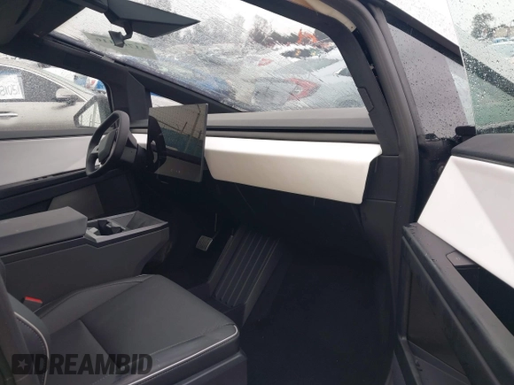 2025 Tesla Cybertruck с VIN 7G2CEHED8SA059806, выставлен на аукционе IAAI как лот 41706116 с пробегом 212 миль миль и . История ставок и продаж доступна на DreamBid. Изображение 5.