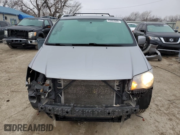 2017 Dodge Grand Caravan GT with VIN 2C4RDGEG8HR792149, listed as a Copart auction lot 43964695 with 121,833 mi miles and Salvage Title. Bid and sale history available at DreamBid. Image 5.