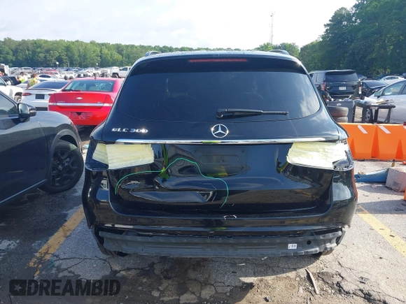 2018 Mercedes-Benz GLC 300 with VIN WDC0G4JB8JV086823, listed as a IAAI auction lot 42338203 with 114,000 mi miles and . Bid and sale history available at DreamBid. Image 16.