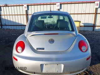 2006 Volkswagen New Beetle Coupe with VIN 3VWRW31C76M420759, listed as a IAAI auction lot 41406398 with 120,287 mi miles. Bid and sale history available at carsss.com. Image 16.