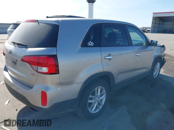 2014 Kia Sorento LX z VIN 5XYKT3A67EG467311, wystawiony jako IAAI lot #42226234 z przebiegiem 220 422 mil mil oraz . Historia ofert i sprzedaży dostępna na DreamBid. Obrazek 4.