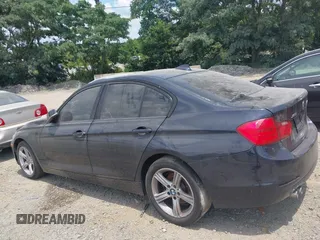 2015 BMW 3 Series 328i xDrive с VIN WBA3B5C54FF961859, выставлен на аукционе IAAI как лот 42647467 с пробегом Не указан миль и . История ставок и продаж доступна на DreamBid. Изображение 13.