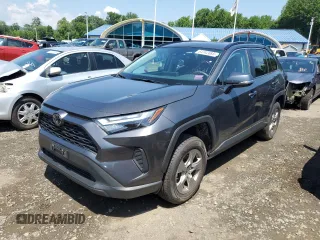 2024 Toyota RAV4 XLE with VIN 2T3P1RFV0RC431189, listed as a Copart auction lot 64742685 with 26,934 mi miles and Clean title. Bid and sale history available at DreamBid. Image 1.