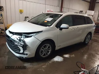 2021 Toyota Sienna Limited with VIN 5TDZSKFCXMS031760, listed as a IAAI auction lot 41294945 with 68,804 mi miles and . Bid and sale history available at DreamBid. Image 21.