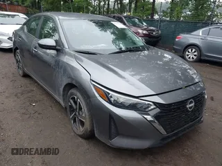 2024 Nissan Sentra SV z VIN 3N1AB8CV2RY332015, wystawiony jako IAAI lot #42504126 z przebiegiem 21 009 mil mil oraz . Historia ofert i sprzedaży dostępna na DreamBid. Obrazek 1.