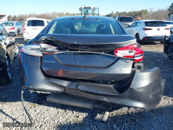 2018 Ford Fusion SE with VIN 3FA6P0HD1JR198091, listed as a IAAI auction lot 41407174 with 80,593 mi miles. Bid and sale history available at carsss.com. Image 6.