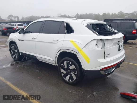 2024 Volkswagen Atlas SE z VIN 1V2JE2CA9RC238428, wystawiony jako IAAI lot #41340830 z przebiegiem 6 992 mil mil oraz . Historia ofert i sprzedaży dostępna na DreamBid. Obrazek 3.