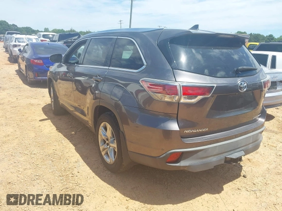 2015 Toyota Highlander Limited with VIN 5TDDKRFH0FS164173, listed as a IAAI auction lot 42323600 with 210,614 mi miles and . Bid and sale history available at DreamBid. Image 3.