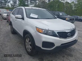2011 Kia Sorento LX with VIN 5XYKT3A19BG132163, listed as a IAAI auction lot 41994973 with 212,331 mi miles. Bid and sale history available at carsss.com. Image 1.