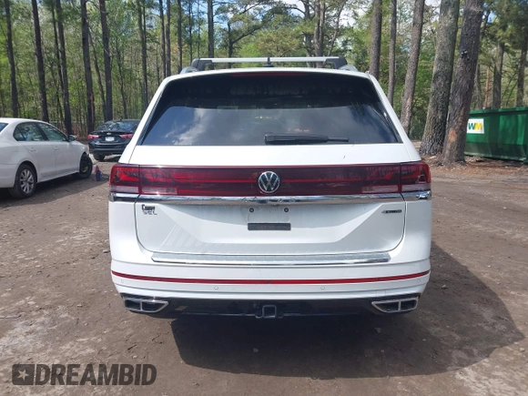 2024 Volkswagen Atlas SEL Premium R-Line with VIN 1V2FR2CA2RC617765, listed as a IAAI auction lot 41990546 with 15,098 mi miles and . Bid and sale history available at DreamBid. Image 17.