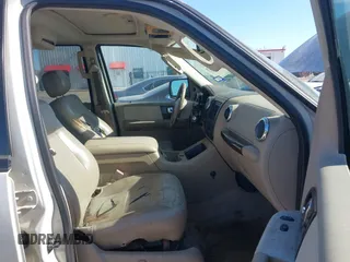 2006 Ford Expedition Limited with VIN 1FMFU19506LA74878, listed as a IAAI auction lot 41238625 with 166,422 mi miles. Bid and sale history available at carsss.com. Image 5.