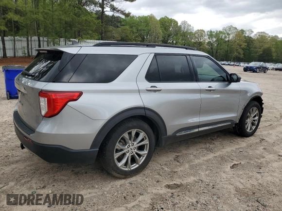 2022 Ford Explorer XLT z VIN 1FMSK7DH4NGA80828, wystawiony jako Copart lot #51954795 z przebiegiem 77 651 mil mil oraz Szkoda całkowita • Salvage title. Historia ofert i sprzedaży dostępna na DreamBid. Obrazek 3.