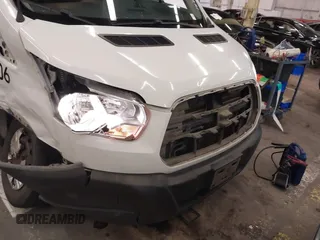 2019 Ford Transit Passenger XL with VIN 1FBZX2ZM8KKB24761, listed as a IAAI auction lot 40978107 with 153,669 mi miles. Bid and sale history available at carsss.com. Image 6.