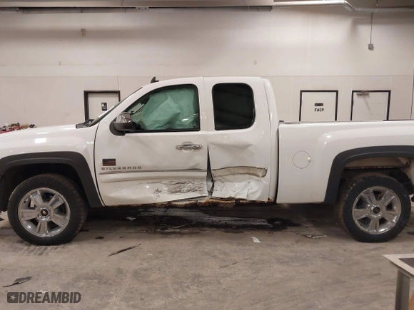 2012 Chevrolet Silverado 1500 LT with VIN 1GCRKSE73CZ336373, listed as a IAAI auction lot 41699061 with 193,651 mi miles. Bid and sale history available at carsss.com. Image 14.