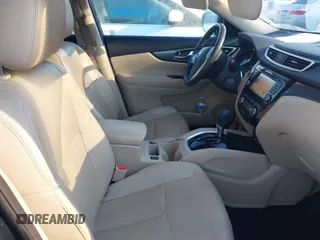 2016 Nissan Rogue SL z VIN 5N1AT2MT9GC782556, wystawiony jako IAAI lot #41833213 z przebiegiem 152 236 mil mil oraz . Historia ofert i sprzedaży dostępna na DreamBid. Obrazek 5.