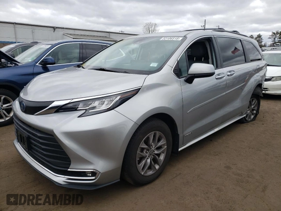 2021 Toyota Sienna XLE с VIN 5TDJSKFCXMS029634, выставлен на аукционе Copart как лот 53106515 с пробегом 43 962 миль миль и Списание • Salvage title. История ставок и продаж доступна на DreamBid. Изображение 1.