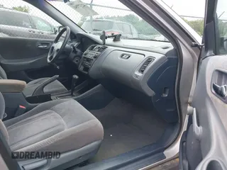 2000 Honda Accord DX z VIN 1HGCF8643YA095133, wystawiony jako IAAI lot #42377541 z przebiegiem 137 515 mil mil oraz . Historia ofert i sprzedaży dostępna na DreamBid. Obrazek 5.