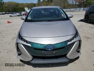 2017 Toyota Prius Plus z VIN JTDKARFP8H3049875, wystawiony jako Copart lot #54362185 z przebiegiem 81 193 mil mil oraz Szkoda całkowita • Salvage title. Historia ofert i sprzedaży dostępna na DreamBid. Obrazek 5.