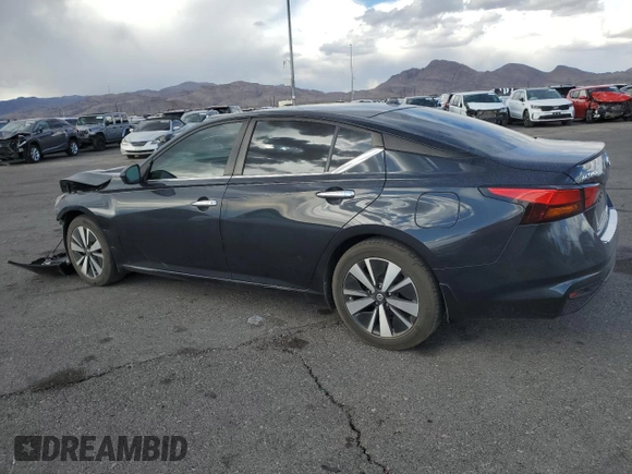 2022 Nissan Altima SV z VIN 1N4BL4DV1NN324345, wystawiony jako Copart lot #51815835 z przebiegiem 51 966 mil mil oraz Szkoda całkowita • Salvage title. Historia ofert i sprzedaży dostępna na DreamBid. Obrazek 2.