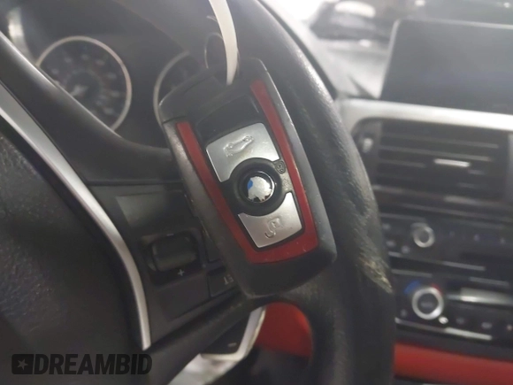 2015 BMW 4 Series 428i xDrive z VIN WBA3N9C52FK246245, wystawiony jako IAAI lot #41650714 z przebiegiem 142 776 mil mil oraz . Historia ofert i sprzedaży dostępna na DreamBid. Obrazek 11.