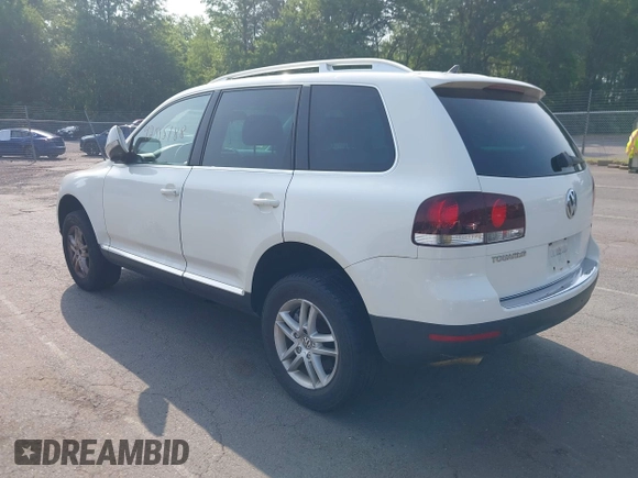 2008 Volkswagen Touareg V6 с VIN WVGBE77L18D040817, выставлен на аукционе IAAI как лот 42555188 с пробегом 202 942 миль миль и . История ставок и продаж доступна на DreamBid. Изображение 3.