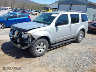 2011 Nissan Pathfinder SV with VIN 5N1AR1NN1BC626741, listed as a IAAI auction lot 41957479 with 204,128 mi miles. Bid and sale history available at carsss.com. Image 23.