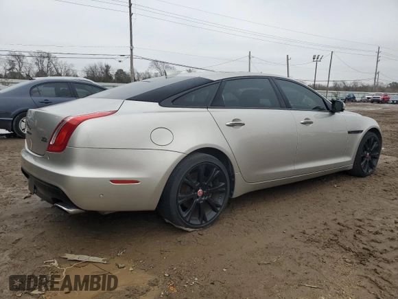 2017 Jaguar XJ with VIN SAJWJ2GD1H8W04196, listed as a Copart auction lot 42312835 with 0 mi miles and Clean Title. Bid and sale history available at carsss.com. Image 3.