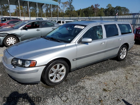 2004 Volvo V70 with VIN YV1SW59V542426810, listed as a Copart auction lot 74521824 with 156,728 mi miles and Salvage Title. Bid and sale history available at carsss.com. Image 1.