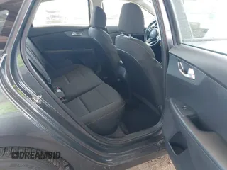 2021 Kia Forte LXS z VIN 3KPF24AD7ME294409, wystawiony jako IAAI lot #42124606 z przebiegiem 91 567 mil mil oraz . Historia ofert i sprzedaży dostępna na DreamBid. Obrazek 8.