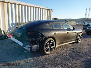 2013 Porsche Panamera with VIN WP0AA2A75DL014389, listed as a IAAI auction lot 40541878 with 67,119 mi miles. Bid and sale history available at carsss.com. Image 4.