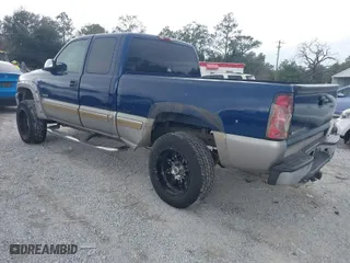 2001 Chevrolet Silverado 1500 LS with VIN 2GCEC19T311396687, listed as a IAAI auction lot 41552808 with 183,040 mi miles. Bid and sale history available at carsss.com. Image 3.