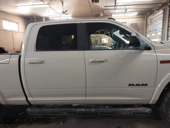 2022 Ram 2500 Laramie with VIN 3C6UR5FJ7NG253380, listed as a IAAI auction lot 41319536 with 33,945 mi miles. Bid and sale history available at carsss.com. Image 13.