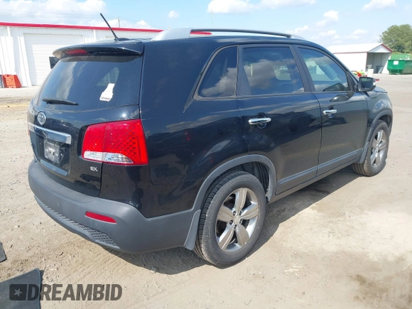 2013 Kia Sorento EX с VIN 5XYKU3A62DG348688, выставлен на аукционе IAAI как лот 42216843 с пробегом 231 471 миль миль и . История ставок и продаж доступна на DreamBid. Изображение 4.