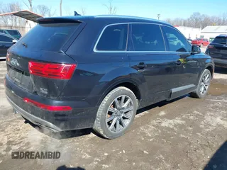 2017 Audi Q7 Premium Plus with VIN WA1LAAF79HD004552, listed as a IAAI auction lot 41643230 with 172,901 mi miles. Bid and sale history available at carsss.com. Image 4.