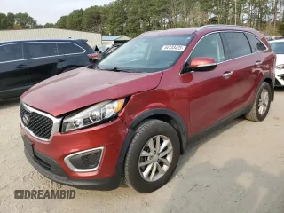 2017 Kia Sorento LX z VIN 5XYPG4A39HG256945, wystawiony jako Copart lot #54133425 z przebiegiem 100 536 mil mil oraz Szkoda całkowita • Salvage title. Historia ofert i sprzedaży dostępna na DreamBid. Obrazek 1.