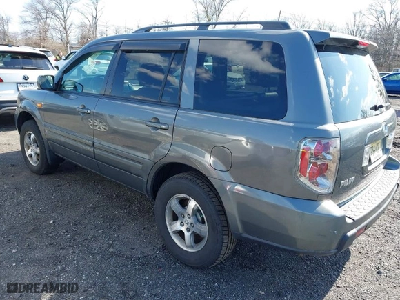 2008 Honda Pilot EX-L with VIN 5FNYF18518B023615, listed as a IAAI auction lot 41886360 with 175,549 mi miles. Bid and sale history available at carsss.com. Image 1.