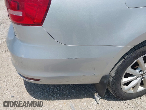 2015 Volkswagen Jetta SE with VIN 3VWD17AJ5FM284954, listed as a IAAI auction lot 42648257 with 192,230 mi miles and . Bid and sale history available at DreamBid. Image 6.