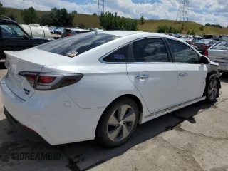 2017 Hyundai Sonata Hybrid Limited with VIN KMHE34L34HA066787, listed as a Copart auction lot 64254933 with 66,271 mi miles. Bid and sale history available at carsss.com. Image 3.