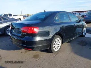 2012 Volkswagen Jetta SE с VIN 3VWDP7AJ1CM377271, выставлен на аукционе IAAI как лот 42083435 с пробегом Не указан миль и . История ставок и продаж доступна на DreamBid. Изображение 4.