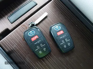 2023 Toyota Sienna XLE с VIN 5TDJRKEC7PS157721, выставлен на аукционе IAAI как лот 41687181 с пробегом 30 351 миль миль и . История ставок и продаж доступна на DreamBid. Изображение 11.