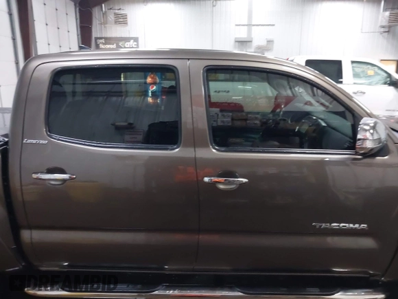 2014 Toyota Tacoma PreRunner with VIN 3TMJU4GNXEM164507, listed as a IAAI auction lot 42118984 with 183,101 mi miles and . Bid and sale history available at DreamBid. Image 14.