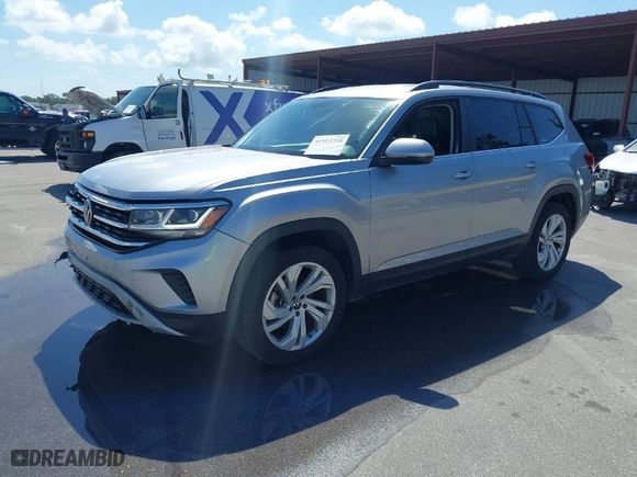 2022 Volkswagen Atlas 3.6L V6 SE w/Technology with VIN 1V2WR2CA2NC542530, listed as a IAAI auction lot 41913358 with 37,977 mi miles. Bid and sale history available at carsss.com. Image 2.
