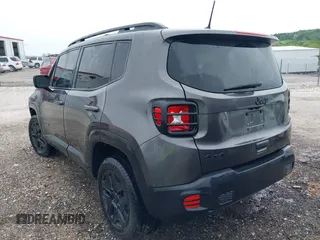 2018 Jeep Renegade Sport z VIN ZACCJBABXJPH38065, wystawiony jako IAAI lot #42092988 z przebiegiem 76 203 mil mil oraz . Historia ofert i sprzedaży dostępna na DreamBid. Obrazek 3.