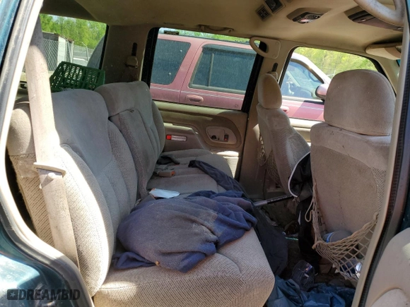 1999 Chevrolet Tahoe with VIN 1GNEC13R2XJ536828, listed as a Copart auction lot 53610465 with 201,276 mi miles and Salvage Title. Bid and sale history available at carsss.com. Image 11.