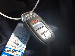 2016 Audi Q5 Premium z VIN WA1C2AFPXGA039016, wystawiony jako IAAI lot #42028047 z przebiegiem 116 637 mil mil oraz . Historia ofert i sprzedaży dostępna na DreamBid. Obrazek 11.