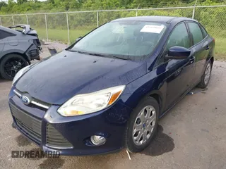 2012 Ford Focus SE z VIN 1FAHP3F24CL102600, wystawiony jako IAAI lot #42169855 z przebiegiem 91 905 mil mil oraz . Historia ofert i sprzedaży dostępna na DreamBid. Obrazek 17.