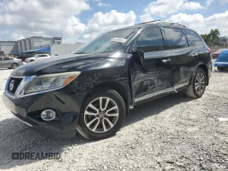 2014 Nissan Pathfinder SL with VIN 5N1AR2MNXEC645039, listed as a Copart auction lot 53368885 with 100,992 mi miles and Salvage Title. Bid and sale history available at carsss.com. Image 1.