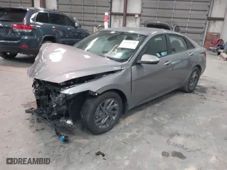 2024 Hyundai Elantra SEL with VIN KMHLM4DG5RU848022, listed as a IAAI auction lot 41600546 with 5,924 mi miles. Bid and sale history available at carsss.com. Image 2.