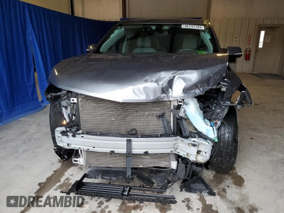 2019 Chevrolet Traverse LT Cloth with VIN 1GNEVGKW4KJ210297, listed as a Copart auction lot 46747793 with 30,612 mi miles. Bid and sale history available at carsss.com. Image 5.